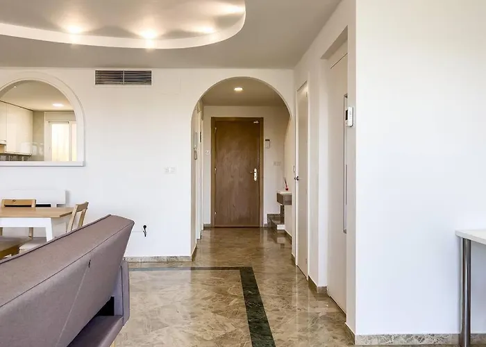 Estepona, Casa De Lujo Con Vistas Al Mar Естепона